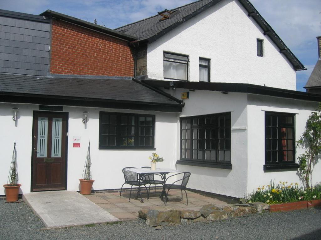 The Horseshoe Guesthouse Rhayader Extérieur photo