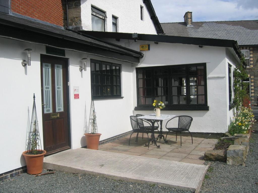 The Horseshoe Guesthouse Rhayader Extérieur photo