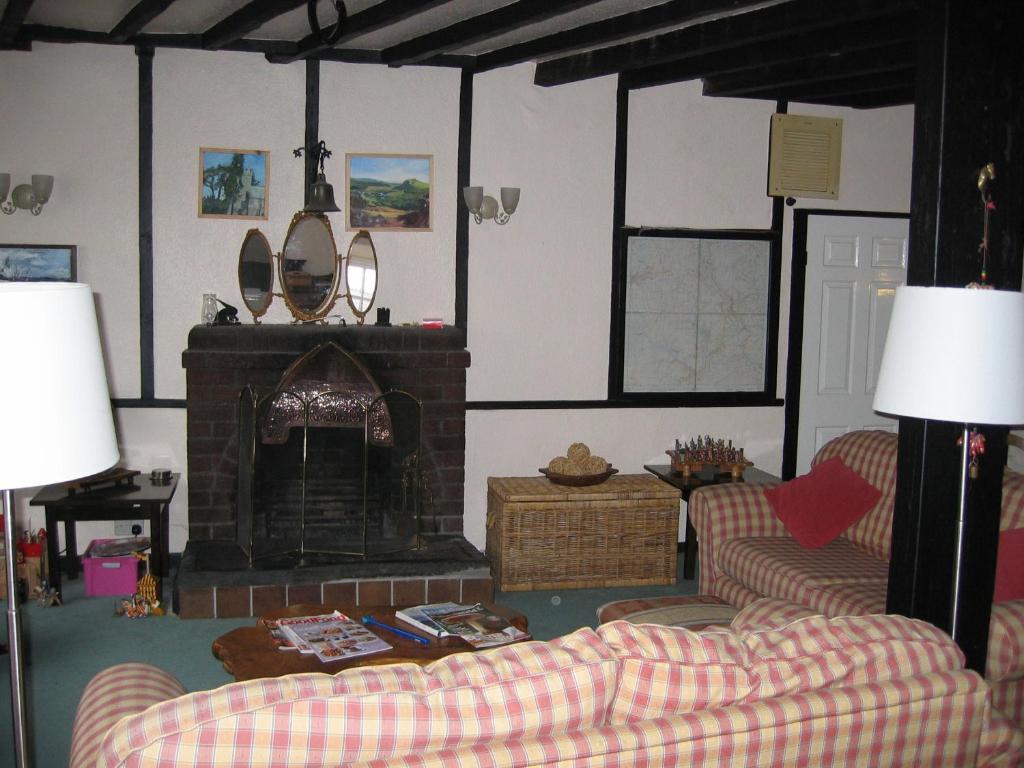 The Horseshoe Guesthouse Rhayader Extérieur photo