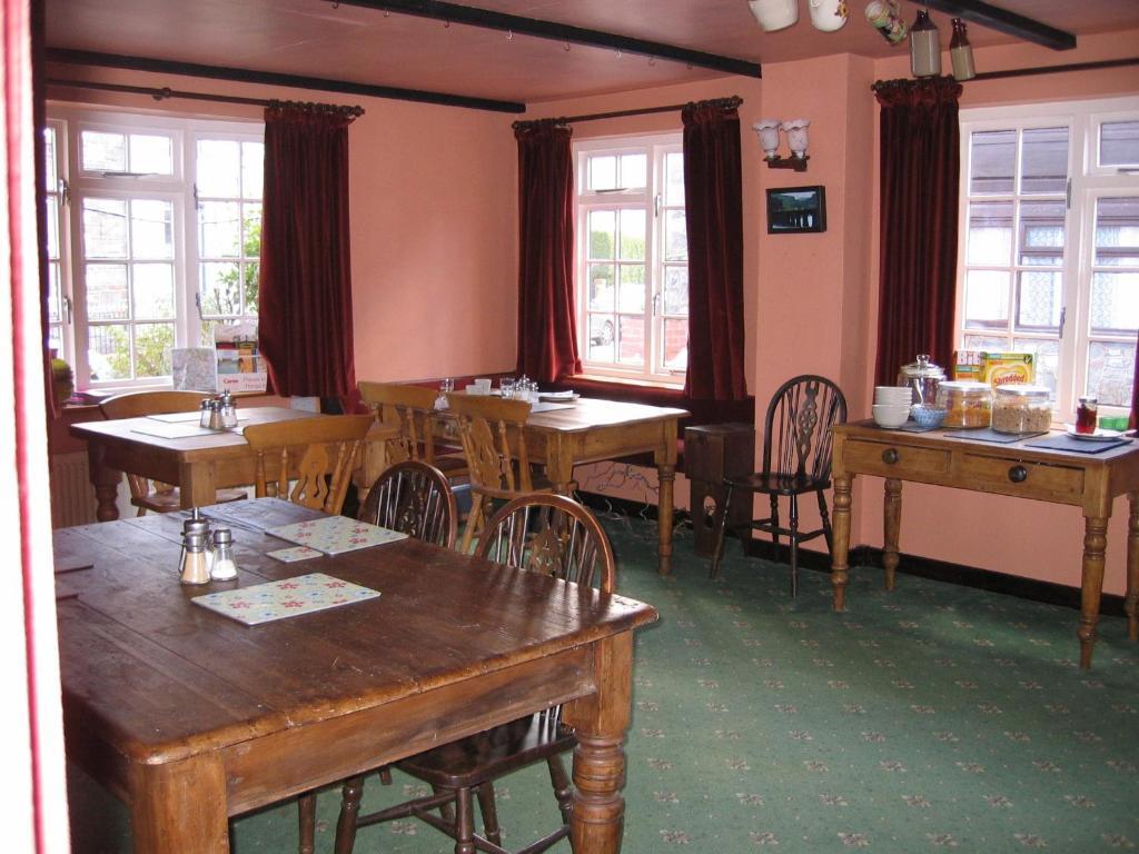 The Horseshoe Guesthouse Rhayader Extérieur photo